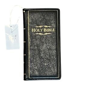 Leather-Look‎ Vinyl Cover Holy Bible Zippered Wallet